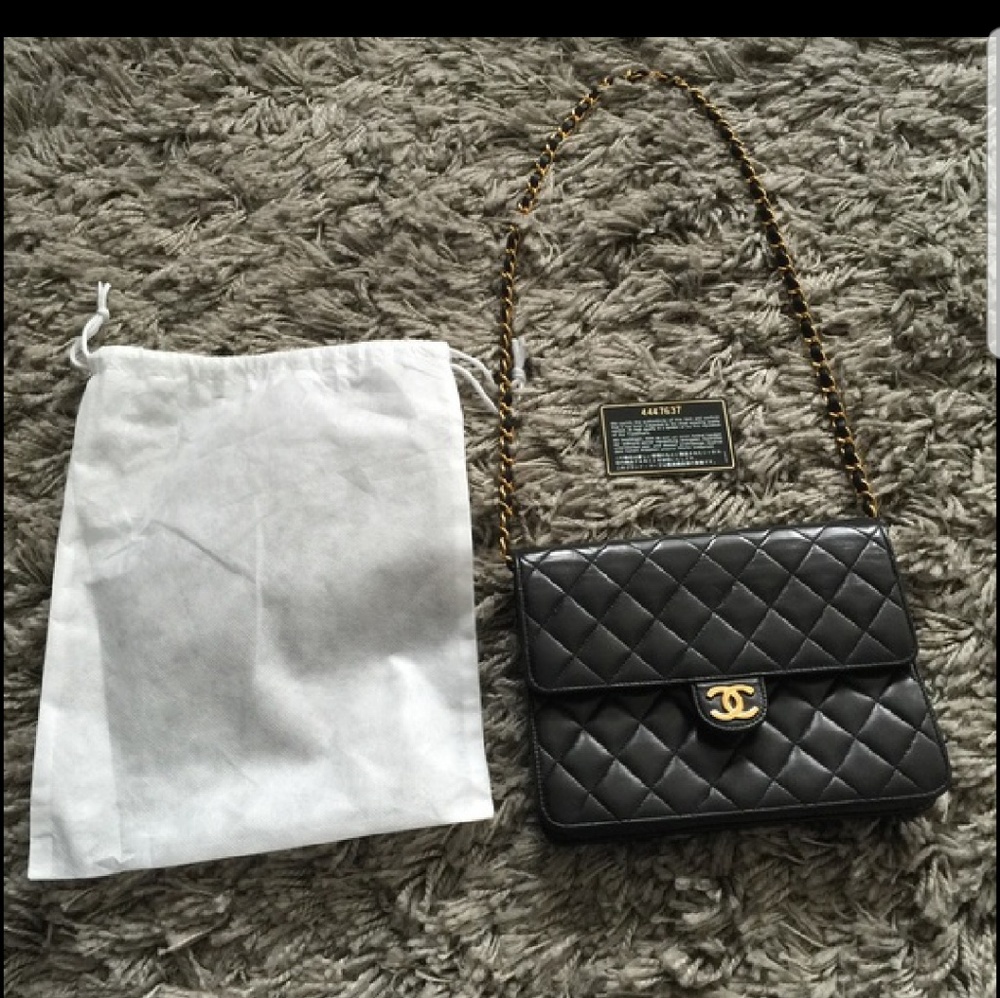 Authentic Chanel Vintage 2.55
